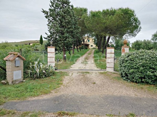 casa indipendente in vendita a Manciano in zona Saturnia