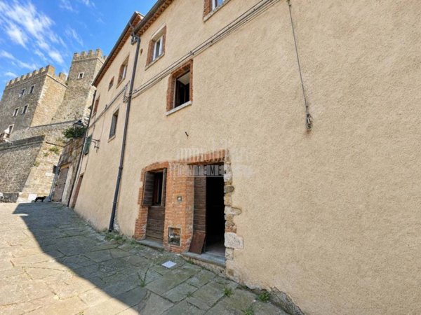 appartamento in vendita a Manciano in zona Saturnia