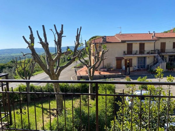 appartamento in vendita a Manciano in zona Capanne
