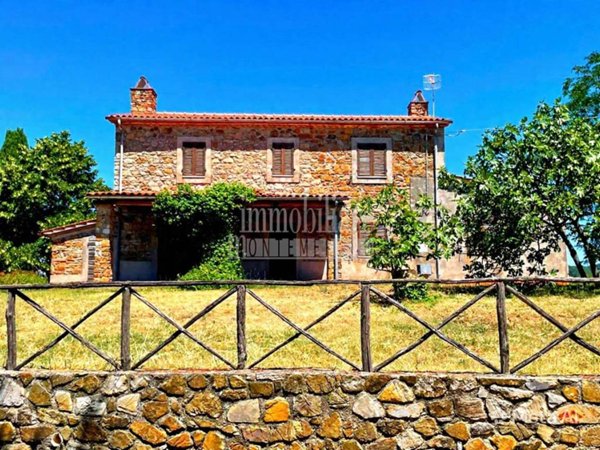 casa indipendente in vendita a Manciano in zona San Martino sul Fiora