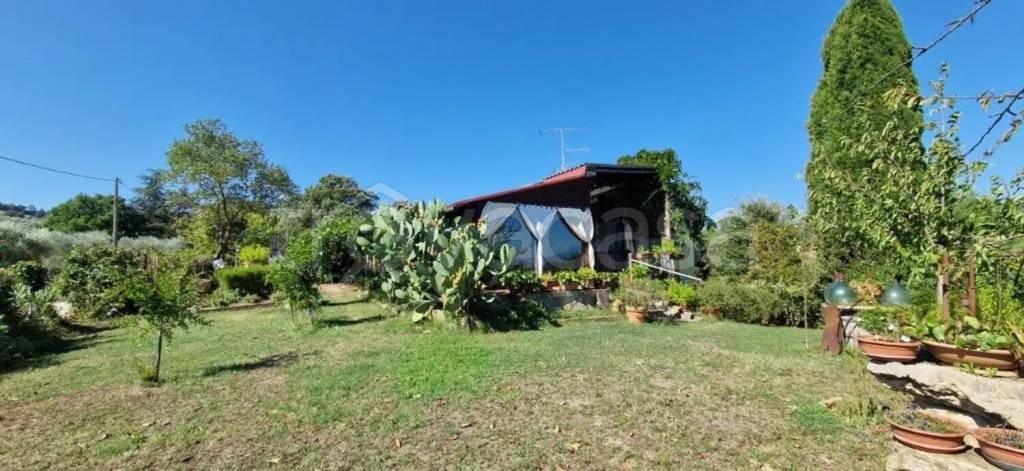 casa indipendente in vendita a Manciano