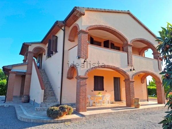 casale in vendita a Manciano in zona Marsiliana