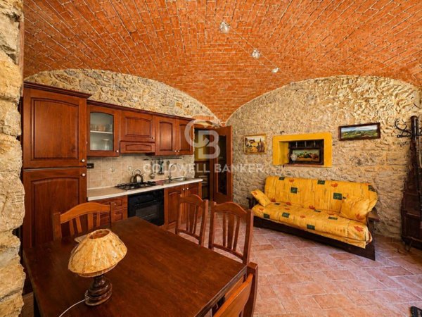 appartamento in vendita a Manciano in zona Montemerano