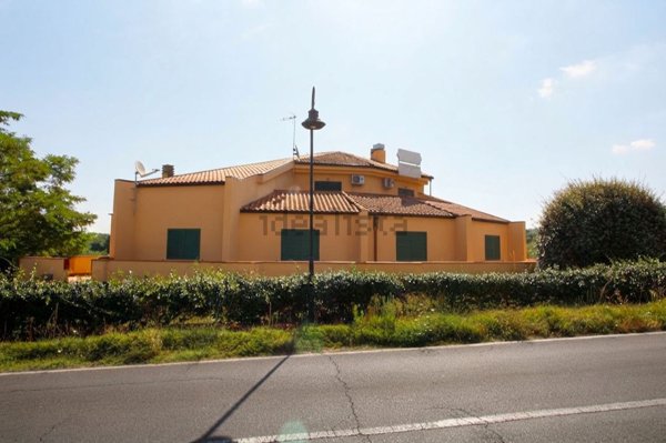 casa indipendente in vendita a Manciano in zona Montemerano