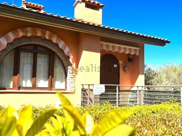casa indipendente in vendita a Manciano in zona Montemerano