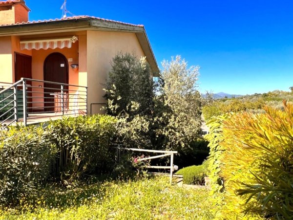 casa indipendente in vendita a Manciano in zona Montemerano