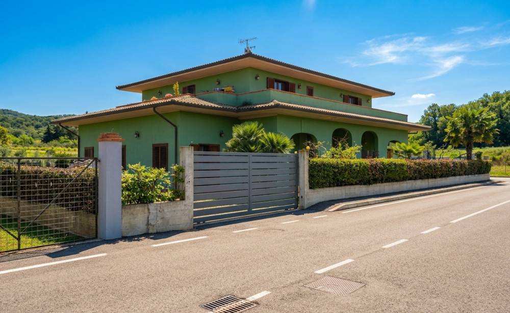 casa indipendente in vendita a Manciano in zona Marsiliana