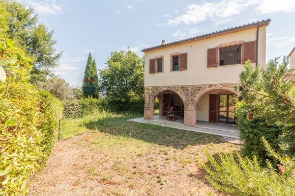appartamento in vendita a Manciano in zona Montemerano