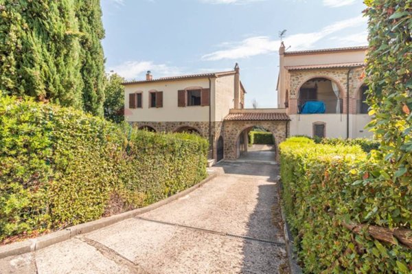 casa indipendente in vendita a Manciano in zona Montemerano