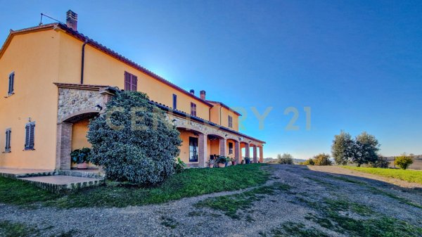 casa indipendente in vendita a Manciano in zona Montemerano