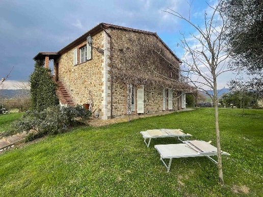 casale in vendita a Manciano