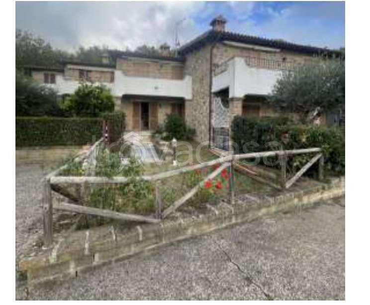 casa indipendente in vendita a Manciano in zona Capanne
