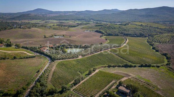 casa indipendente in vendita a Manciano