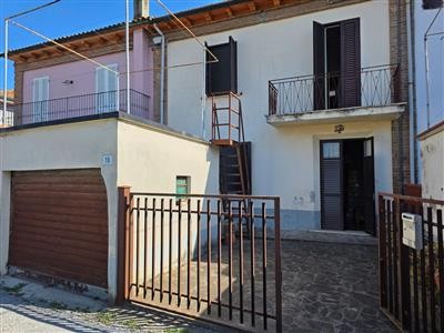 casa indipendente in vendita a Manciano in zona Capanne