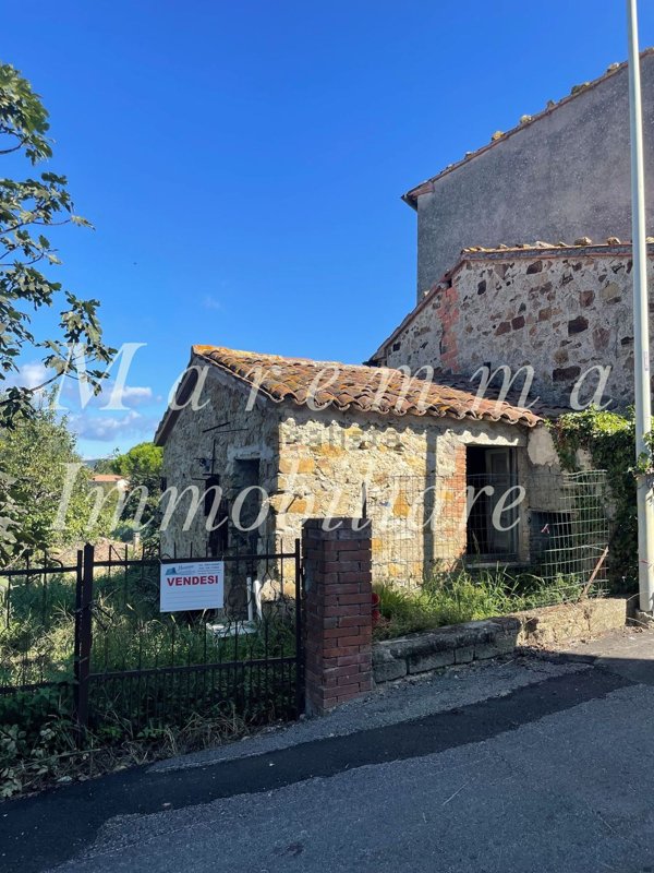 terreno in vendita a Manciano in zona San Martino sul Fiora