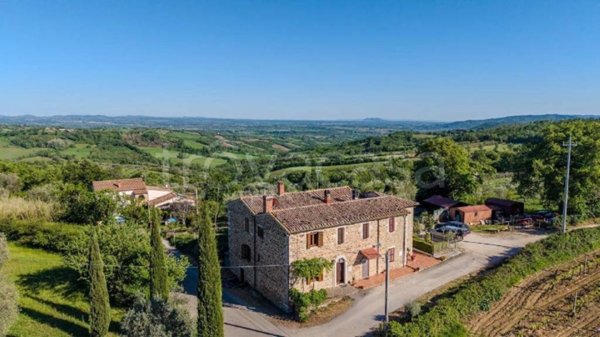 casa indipendente in vendita a Manciano in zona Poggio Murella
