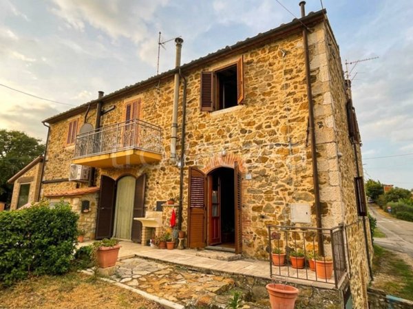 casa indipendente in vendita a Manciano in zona Poggio Murella