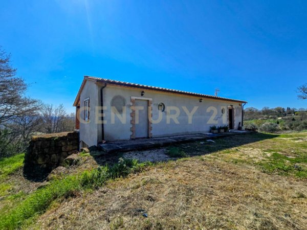 casa indipendente in vendita a Manciano in zona Poggio Murella