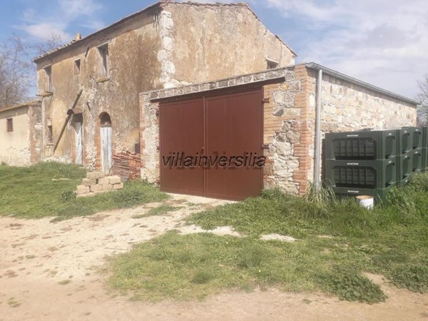 casale in vendita a Manciano
