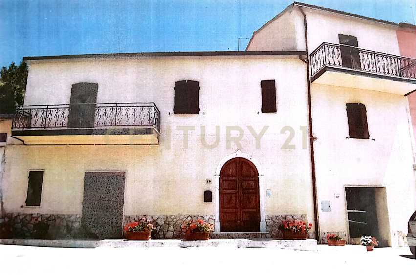 casa indipendente in vendita a Manciano in zona Saturnia