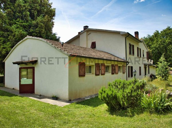 casa indipendente in vendita a Massa Marittima in zona Niccioleta