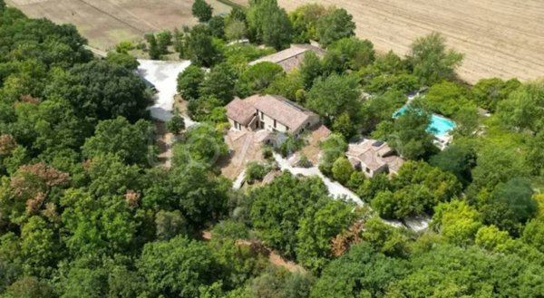 locale di sgombero in vendita a Massa Marittima