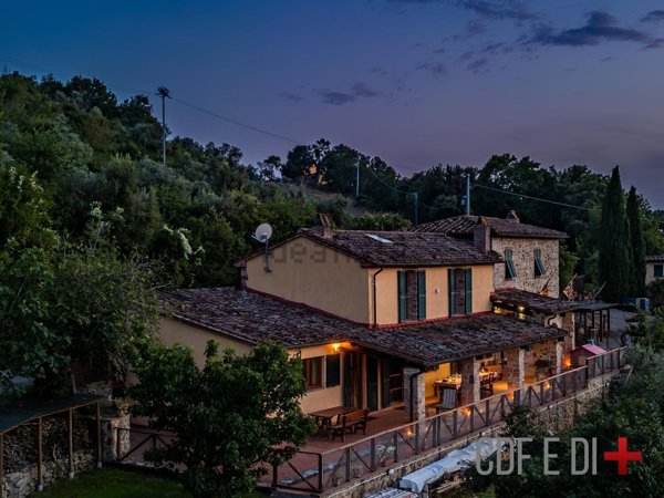 casa indipendente in vendita a Massa Marittima