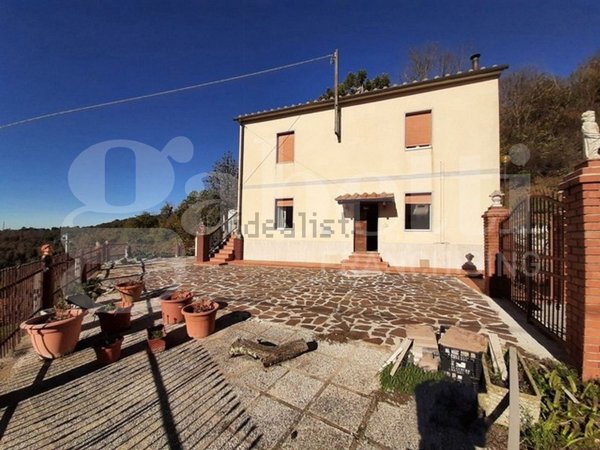 casa indipendente in vendita a Massa Marittima in zona Prata