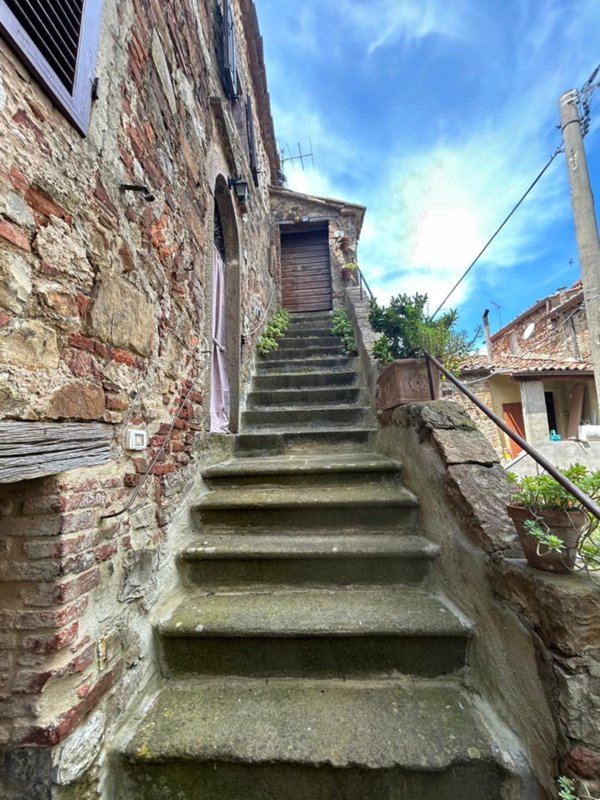 appartamento in vendita a Massa Marittima in zona Tatti