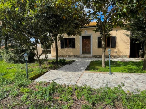 casa indipendente in vendita a Massa Marittima