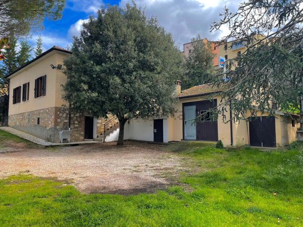 casa indipendente in vendita a Massa Marittima