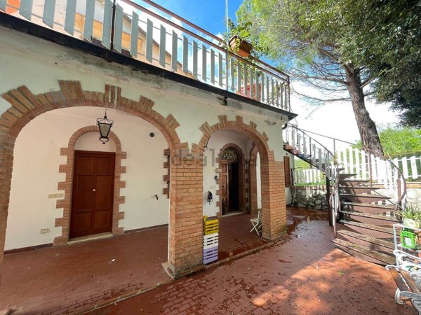 casa indipendente in vendita a Massa Marittima