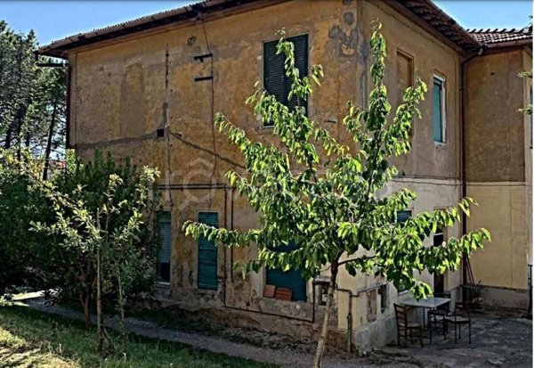 appartamento in vendita a Massa Marittima in zona Niccioleta
