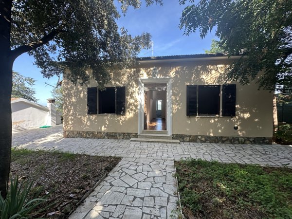 casa indipendente in vendita a Massa Marittima