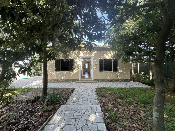 casa indipendente in vendita a Massa Marittima