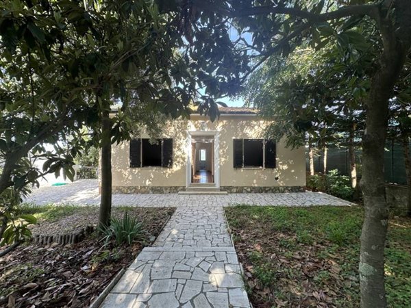 casa indipendente in vendita a Massa Marittima