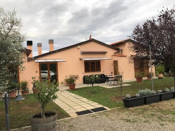 casa indipendente in vendita a Massa Marittima