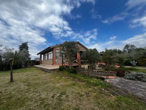 casa indipendente in vendita a Massa Marittima in zona Ghirlanda