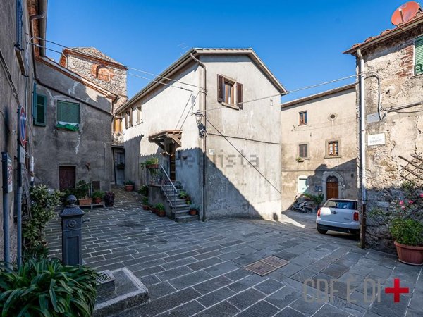 appartamento in vendita a Massa Marittima in zona Prata