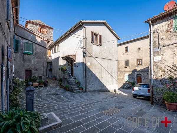 casa indipendente in vendita a Massa Marittima in zona Prata