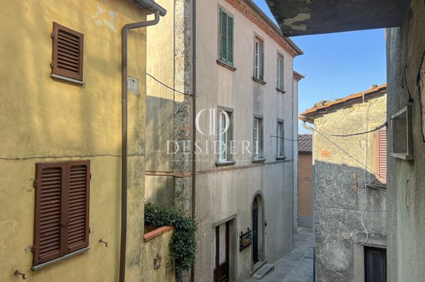 appartamento in vendita a Massa Marittima in zona Prata