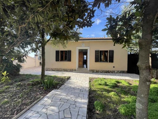 casa indipendente in vendita a Massa Marittima
