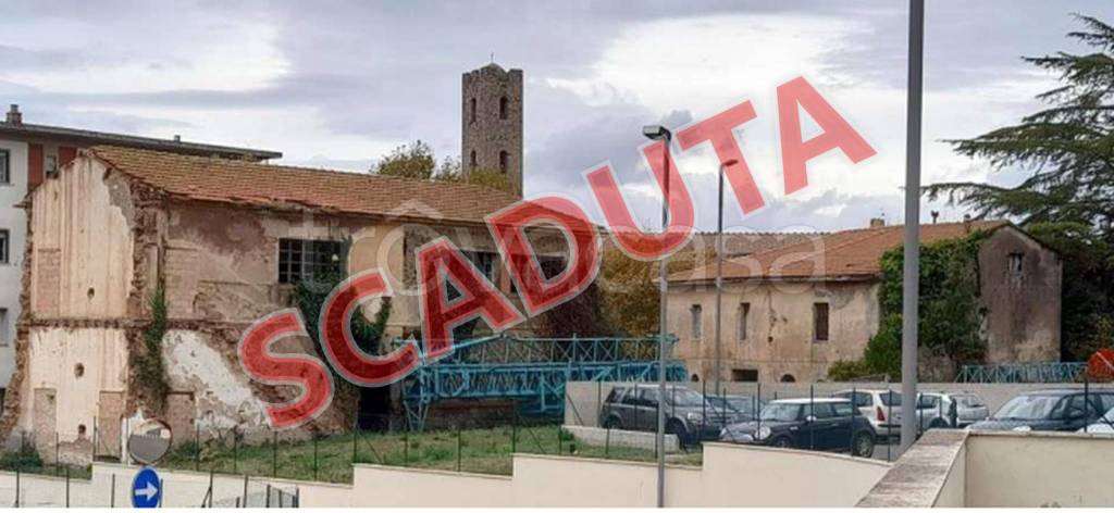 locale commerciale in vendita a Massa Marittima