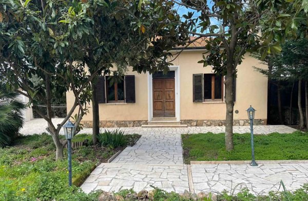 casa indipendente in vendita a Massa Marittima