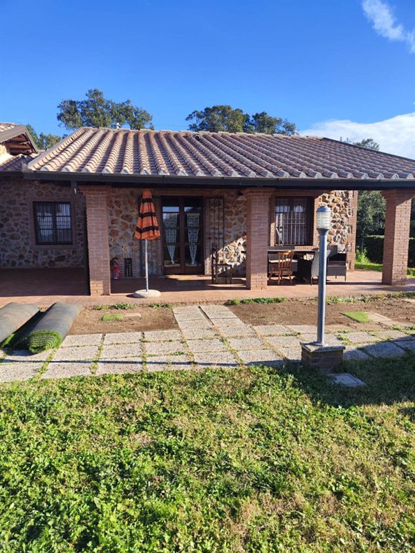 casa indipendente in vendita a Massa Marittima