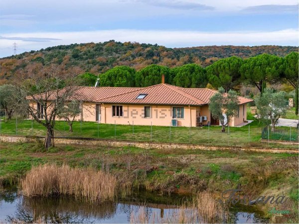 casa indipendente in vendita a Massa Marittima