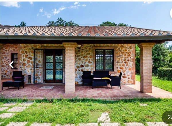 casa indipendente in vendita a Massa Marittima in zona Valpiana