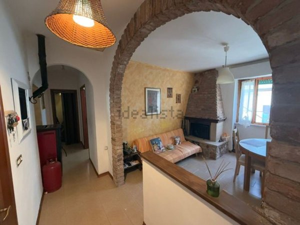 appartamento in vendita a Massa Marittima in zona Ghirlanda