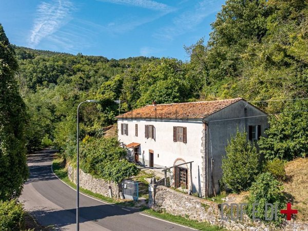 appartamento in vendita a Massa Marittima in zona Prata