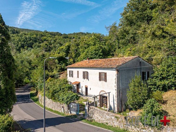 appartamento in vendita a Massa Marittima in zona Prata